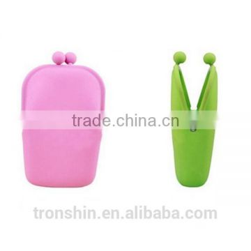 Wholesale personalized high quality food grade friendly credit card silicone cosmetic bags