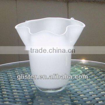 wide mouth scallope rim two layer white glass vase