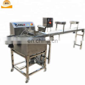 Cake pie wafer chocolate dipping covering coating spreading machine for egg roll