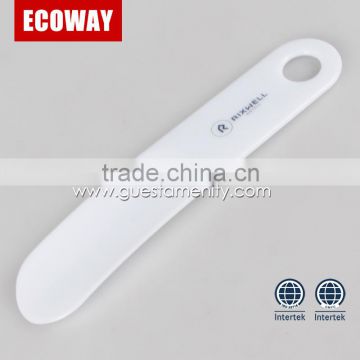 disposable cheap shoe lifter mini white handle shoe horn with logo