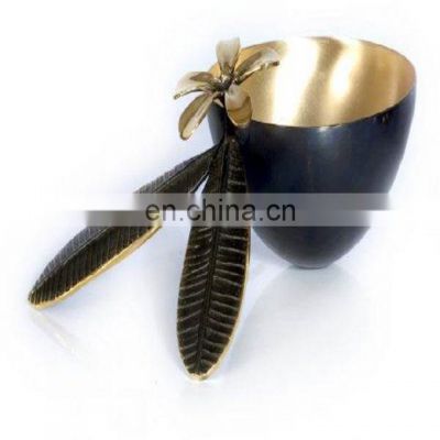 black leaf & gold inside bowl