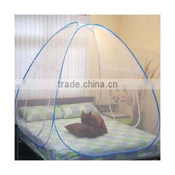 Polyester self-prop mosquito net