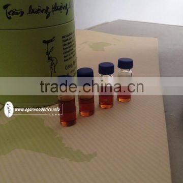Super high quality Agarwood essential oil with yellow color of honey