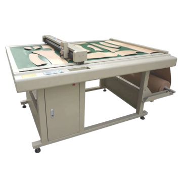 The Cutting Area is 1500*1000CM Intelligent Flat cutting Machine B3 Type Paper Plotter