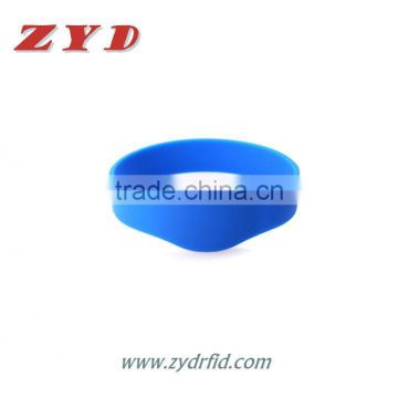 Adjustable waterproof silicone nfc ntag213 wristband tag