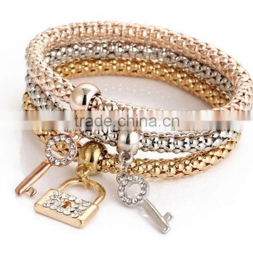 Hot sale key pendant Russia US UK Thiland Afica gold bangle rose gold silver jewelry 3 color bracelet set