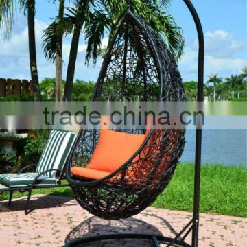 2017 Trade Assurance New design woven rattan wicker outdoor egg shaped chairs