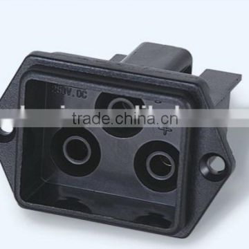 Screw on battery powered plug outlet electric socket 25A China wholesale