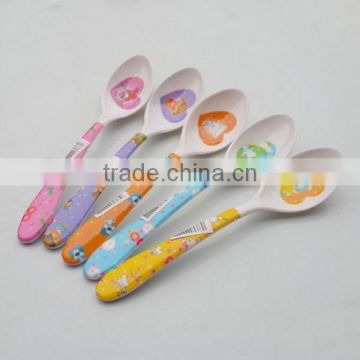 custom cartoon plastic spoon for kids/wholesale food grade plastic spoon for kids/OEM food grade plastic spoon manufacturer