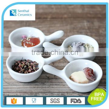High quality small round white seasoning dishes with handle for spice