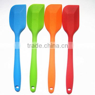 Wholesale non-stick food grade heat resistant Medium size 21cm spatula silicon