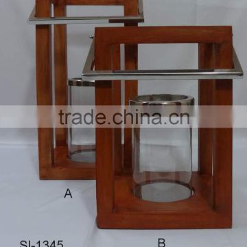SET OF TWO LANTERNS/WOODEN LANTERN WITH STEEL HANDLE