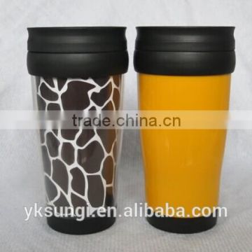 Double wall plastic coffee mug with color