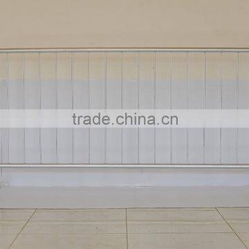 Road Movable PVC Powder Painted Crowd Control Barrier