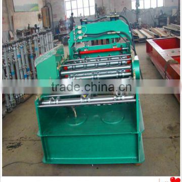 Automatic curving roof roll forming machine