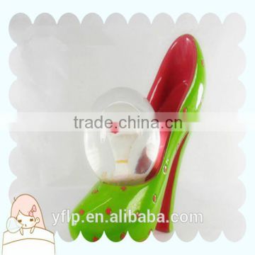 Resin High Heel Shoe, A Bunch of Flower in Crystal Ball Craft for Home Decoration