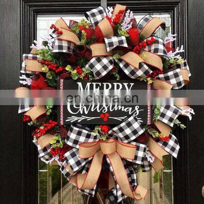 Hot Selling PVC Red Berries Small Luxury Door Garlands Wholesale Artificial Christmas Wreaths