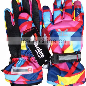 Softshell snowboarding glove