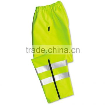 Waterproof and windproof high-visibility trousers