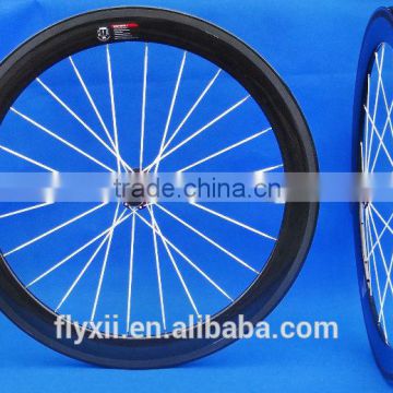 FLX-WS-CW06 : Carbon Cycling Road Bike Clincher Wheelset 60mm Rim ( Basalt Brake Side ) white spokes , RED hub