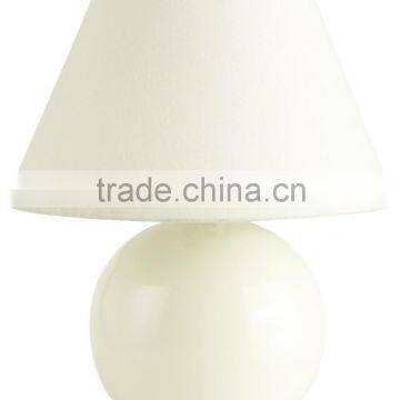 living room lamp table lamp,pure white color,ceramic base with textile shade desk lamp