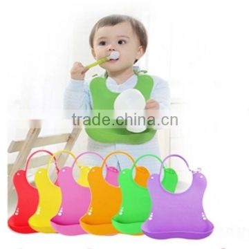 2014 hot sale best quality silicone baby bib for Christmas gift