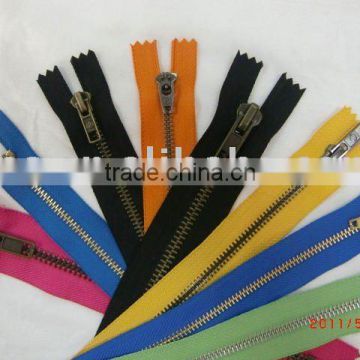 2014 Factory Price No.5 Metal Brass Zipper for shoes