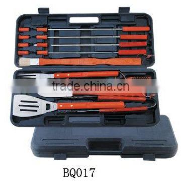 Set of 18pc tools with pp case