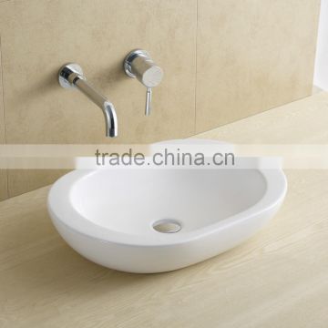 European elegant design ceramic wash hand basin (BSJ-A8368)