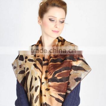 Wholesale Printed Fashion Silk Leopard Scarves