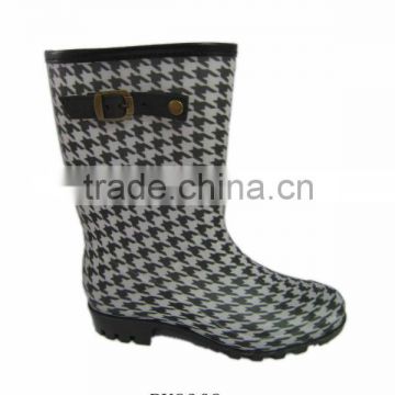 2013 fashion pvc rain boots