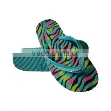 2013 new well sale cheap women's flip flops with Leopard printing insole and paillette upper (HG13009-1