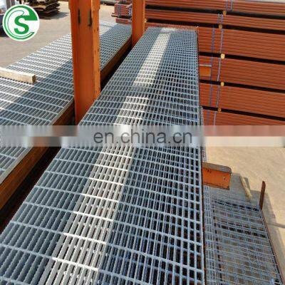 Foshan steel grating supplier 6m long steel grate platform