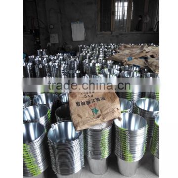 Cheap price of beach galvanized zinc metal buckets and pails for home and garden use
