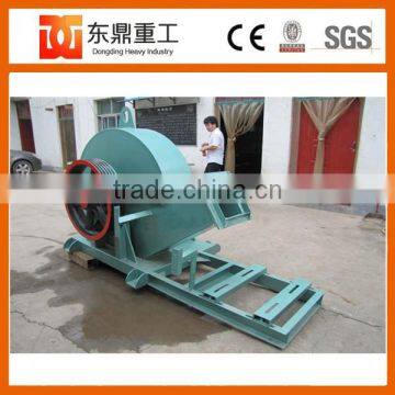 China competitive price mobile diesel wood chipper/branch logs chipping machine