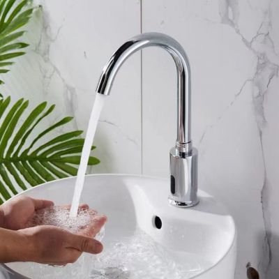High Bend automatic sensing faucet