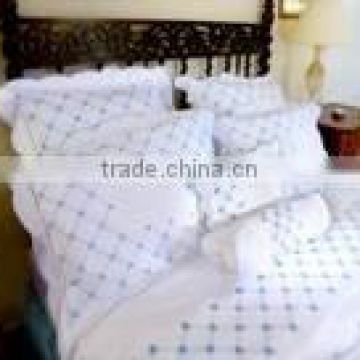 Embroidery bedding set