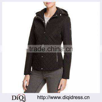 Customized Lady Apparel Stand Collor Front Zip and Snap Placket Hooded and Quilted Jacket(DQM012C)