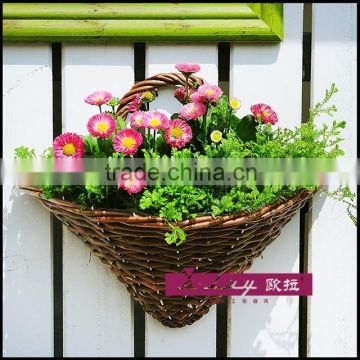 oval unpeeled willow hanging baskets with plastic liner