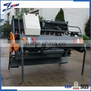 chips spreader machine for road making