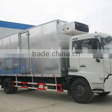 DongFeng 4x2 refrigerator freezer truck, NEW CABIN