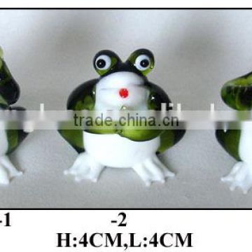 vivid glas frog with white belly for christmas ornament
