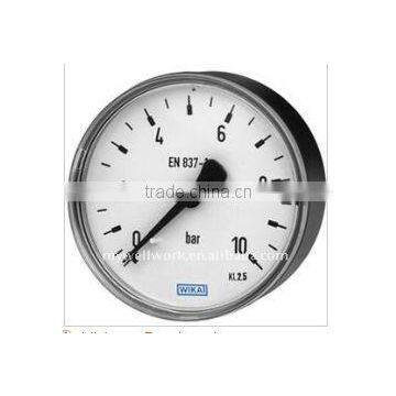 Miniature bourdon tube pressure gauges 111.12.27