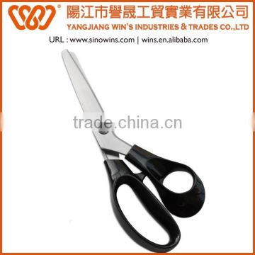 Pinking Shears with plastic handle
