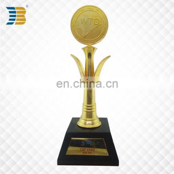 bud shaped high quality custom gold plating trophy with wooden base