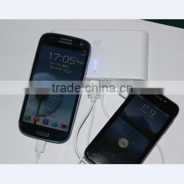 A grade 18650 lithium battery Universal USB phone chargers