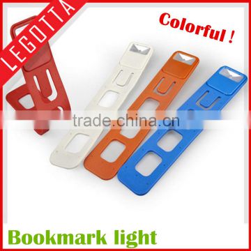 Plastic novelty design hot sale good quality power folding reading light