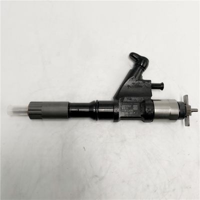 0950008910 Common Rail Diesel Fuel Injector 095000-8910 095000-8911 For VG1246080106