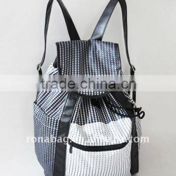 2012 new fashion outdoor backpack