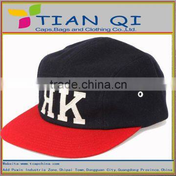 red visor fashion black color with logo stamp stitches camper hats